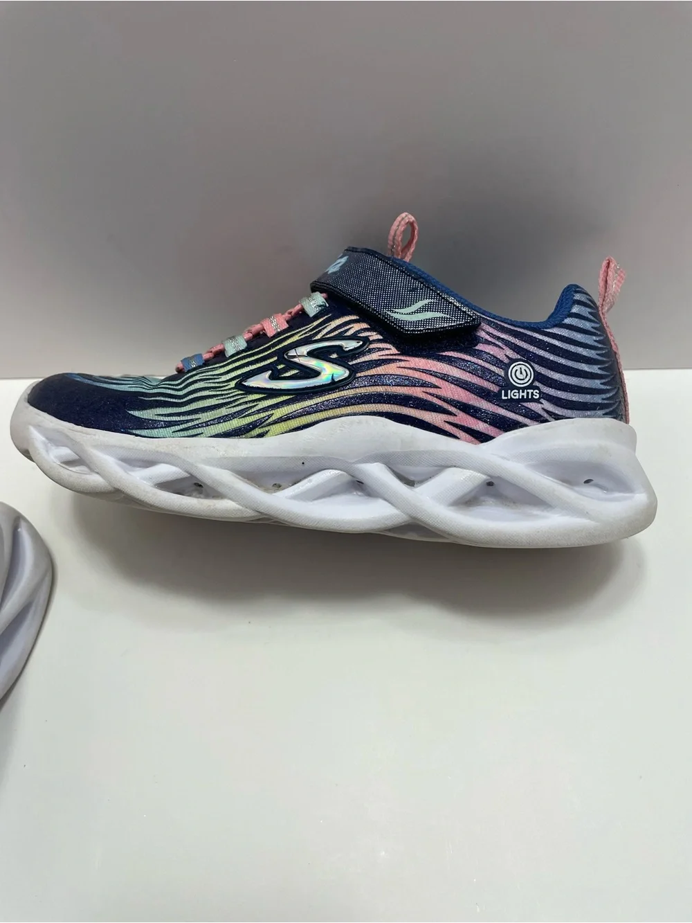 Skechers Kids Light-Up Zebra Wave Sneakers - Navy/Blue/Pink